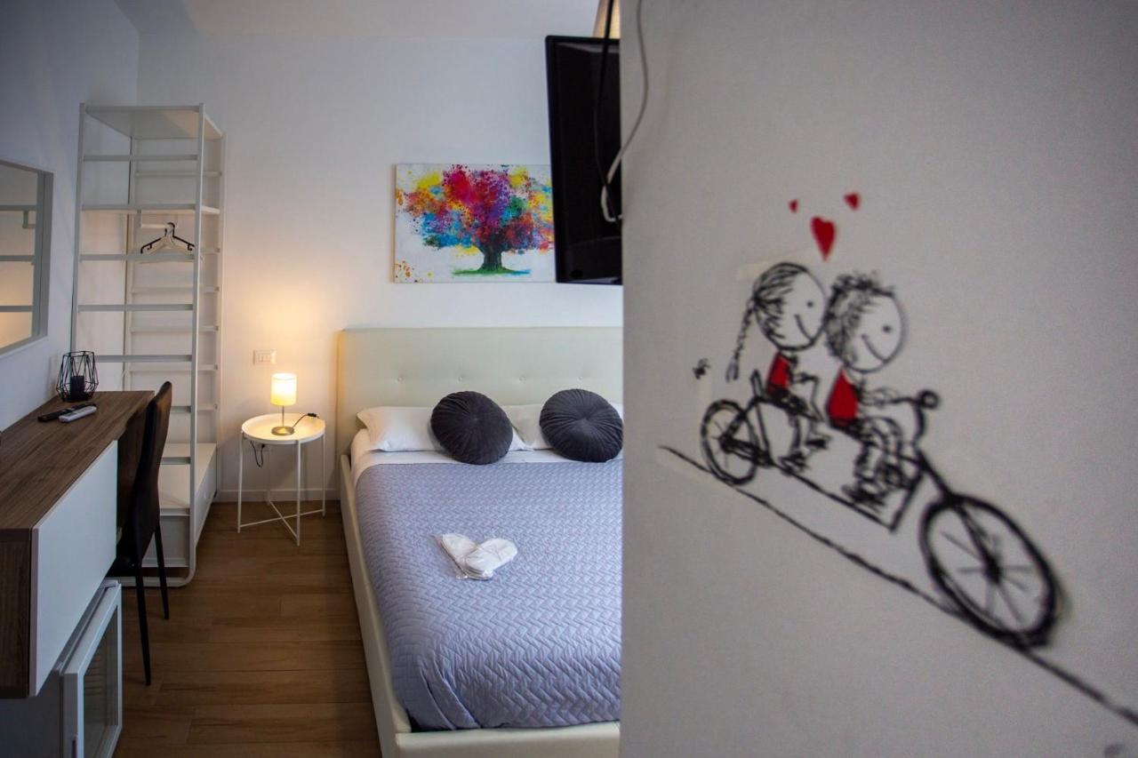 Bed And Breakfast Castello7 San Felice del Benaco Exterior photo